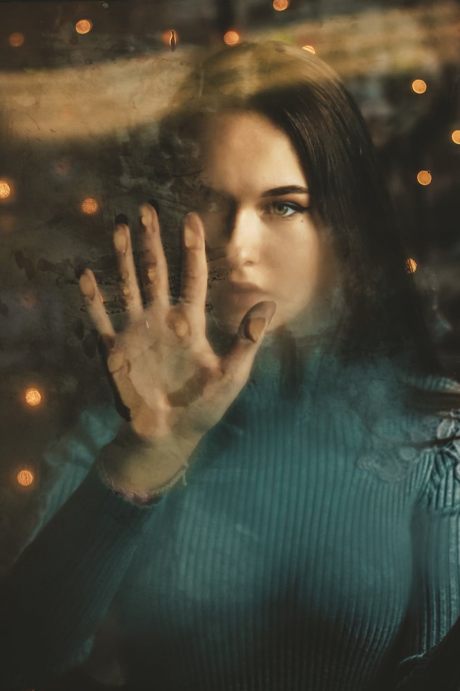 Что там, за окном, в темный зимний день...