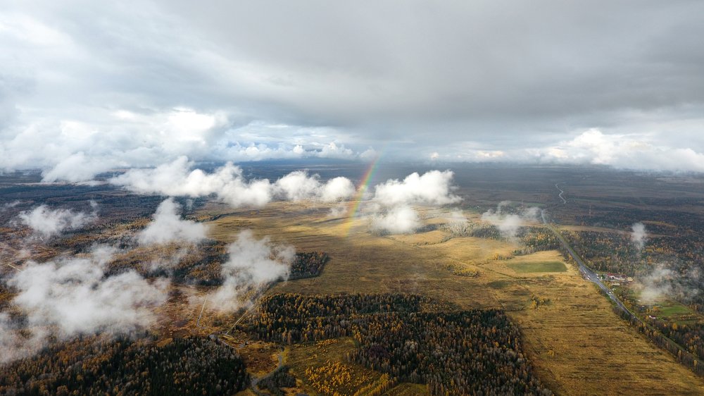 Осень. Облака. Радуга.