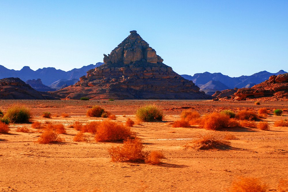 Ливия, Сахара, скалы и горные массивы Ака́куса