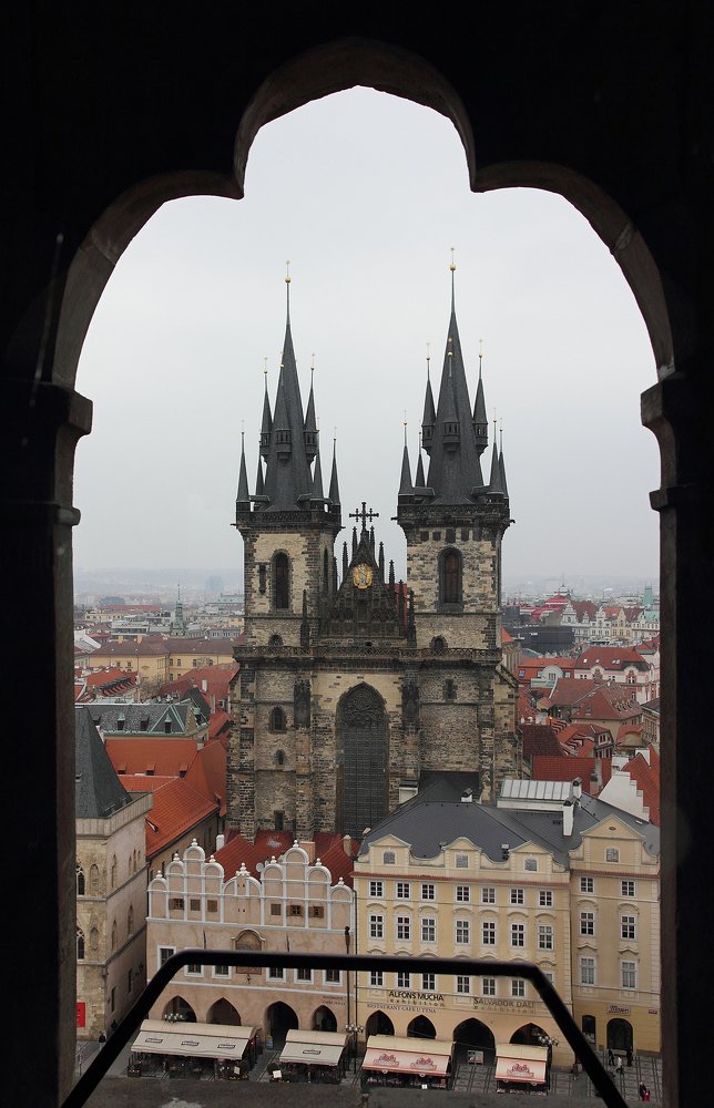 Храм Девы Марии перед Тыном из окна башни Староместской ратуши