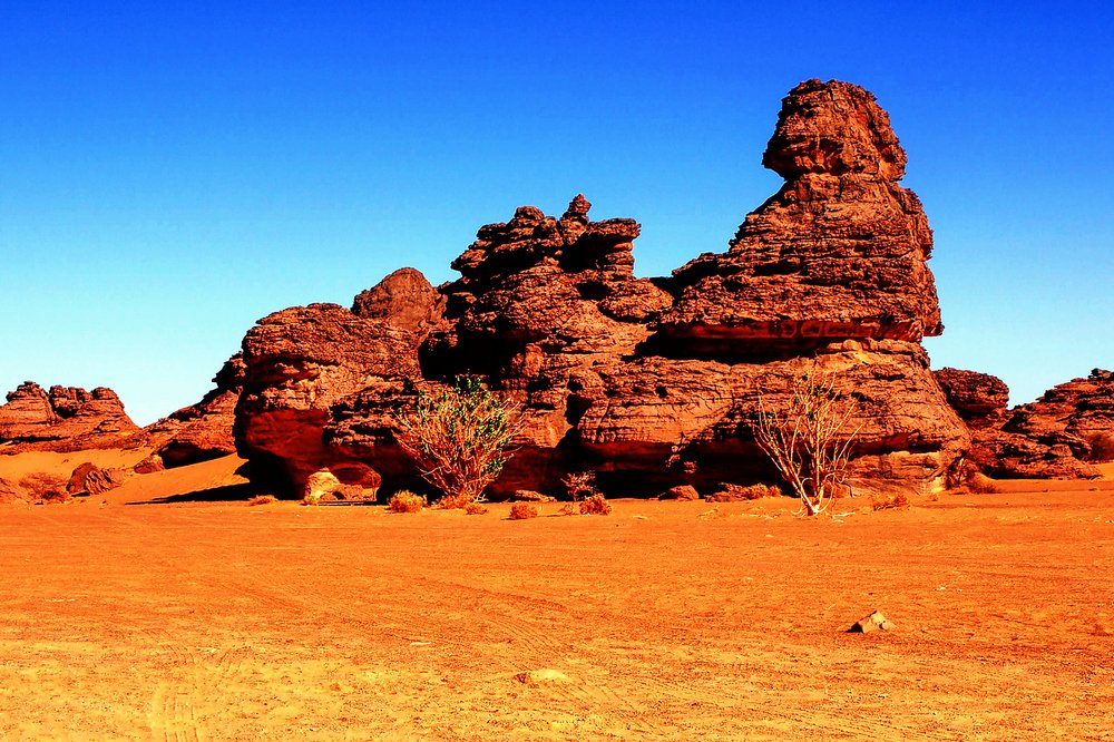 Ливия, Сахара, скалы и горные массивы