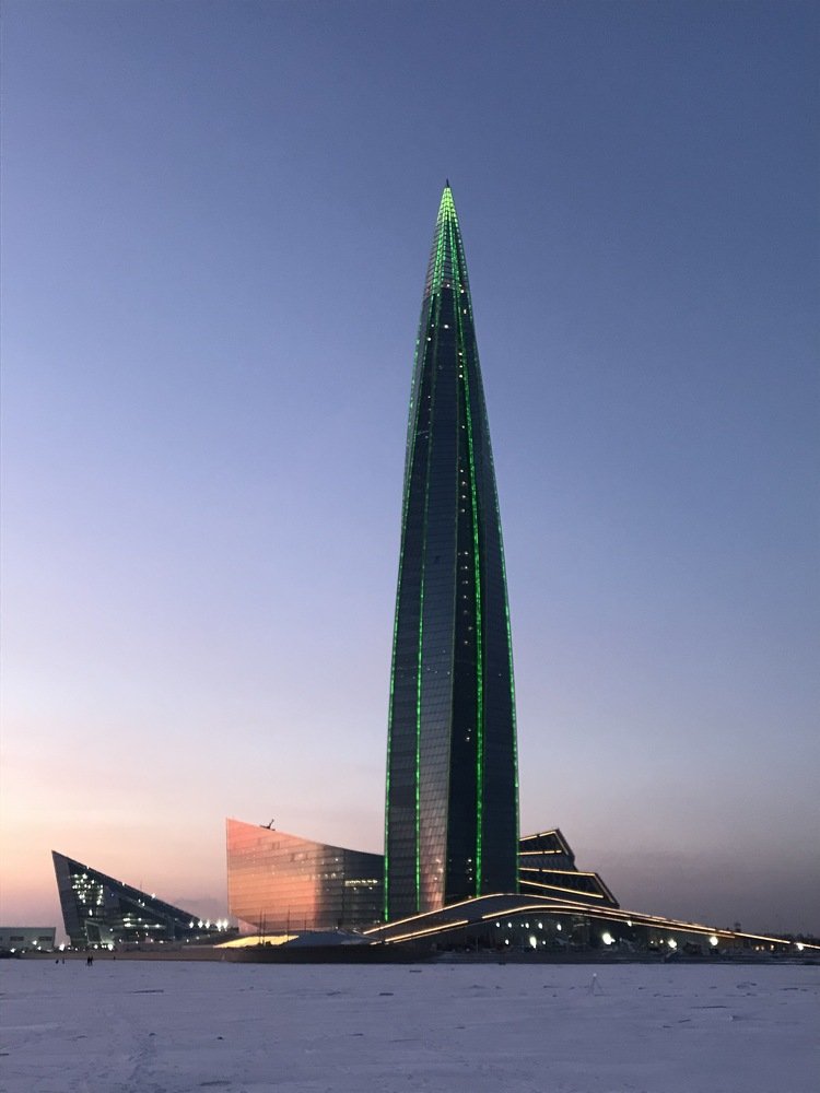 Строящийся общественно-деловой комплекс