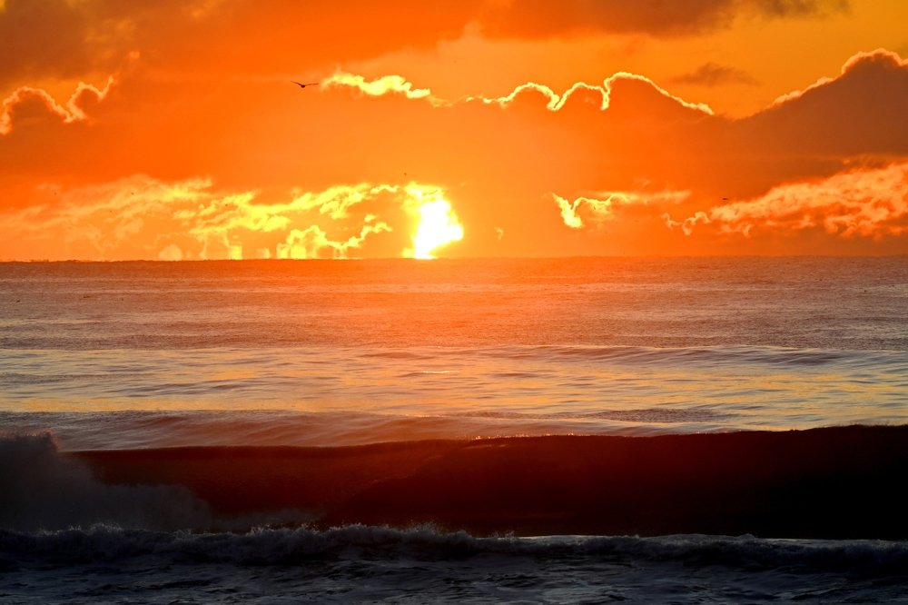 Восход солнца на Халактырском пляже.