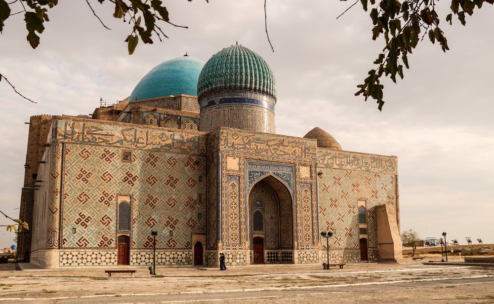 Мавзолей Ходжи Ахмеда Яссауи (юго-западная сторона)
