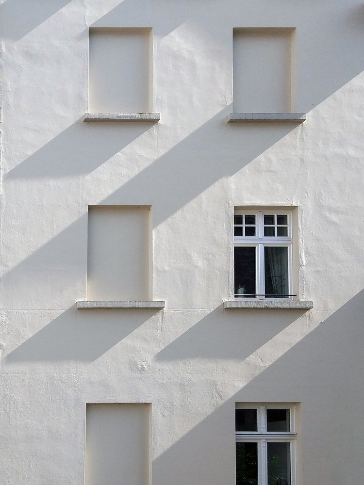 Windows shadow on the wall