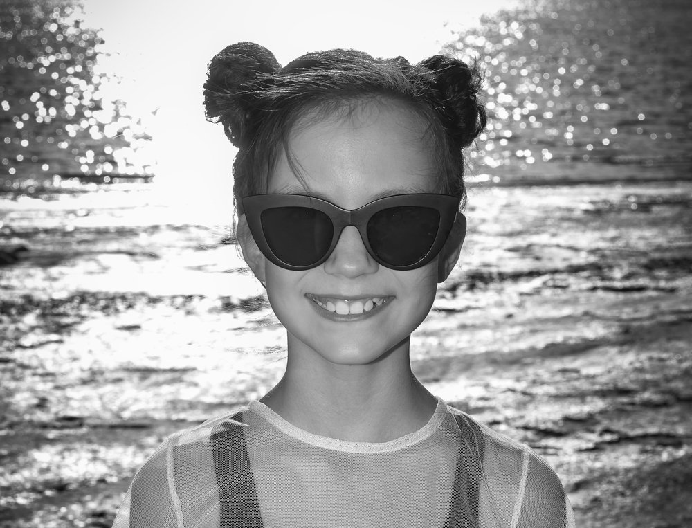 Девочка и море