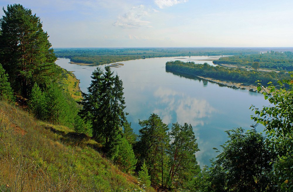 Слияние рек Вятки и Моломы