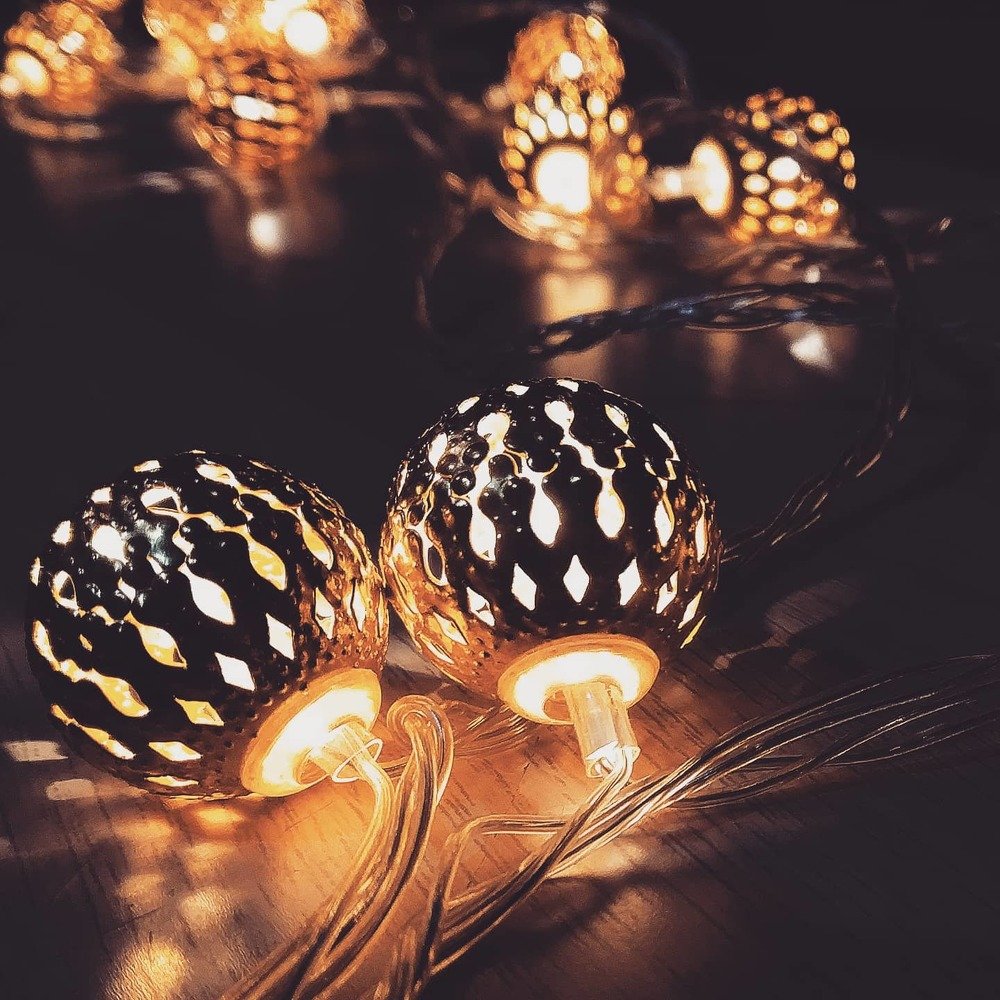 Мир света и тени