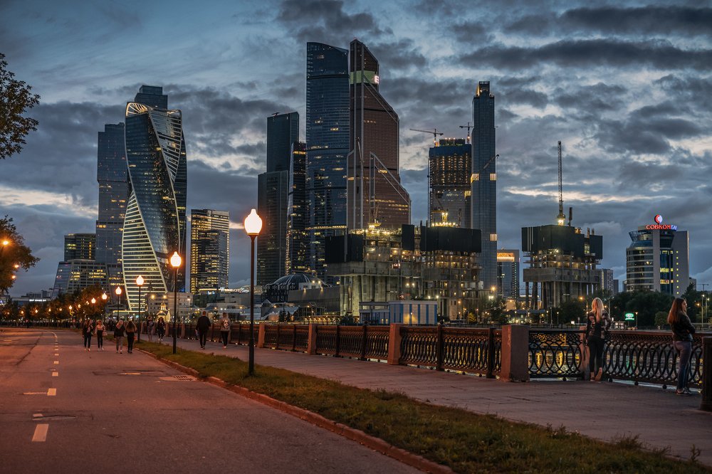 Набережная реки.