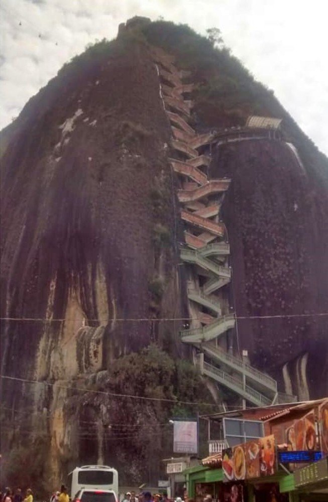 El Peñón de Guatapé, o Piedra del Peñol