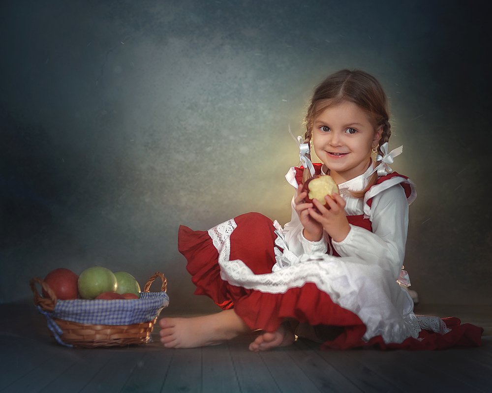 Девочка с Яблоками