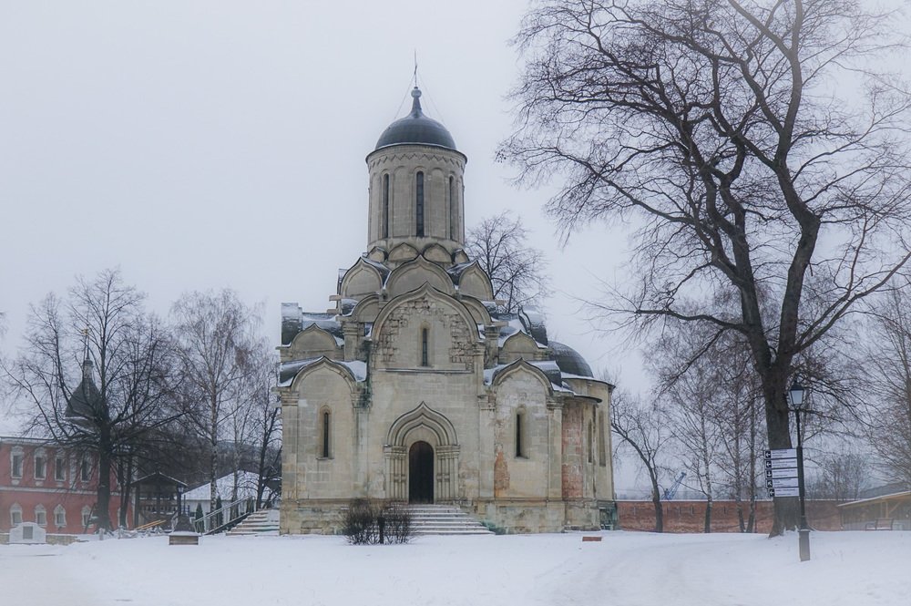 Спасский собор Спасо-Андроникова монастыря.