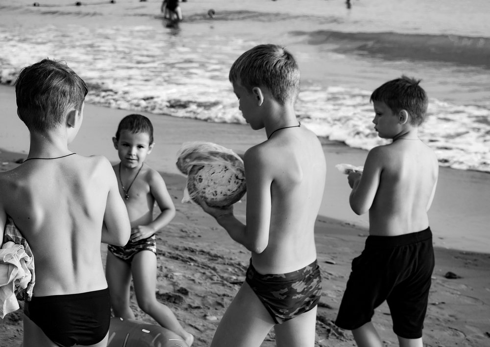 Детство, море, пицца.