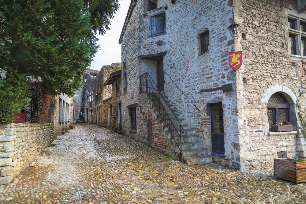 Погружаясь в эпоху...