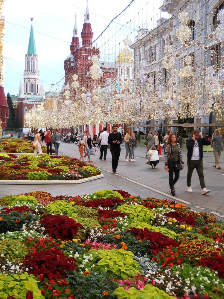 Фестиваль цветников на Никольской улице. Москва.