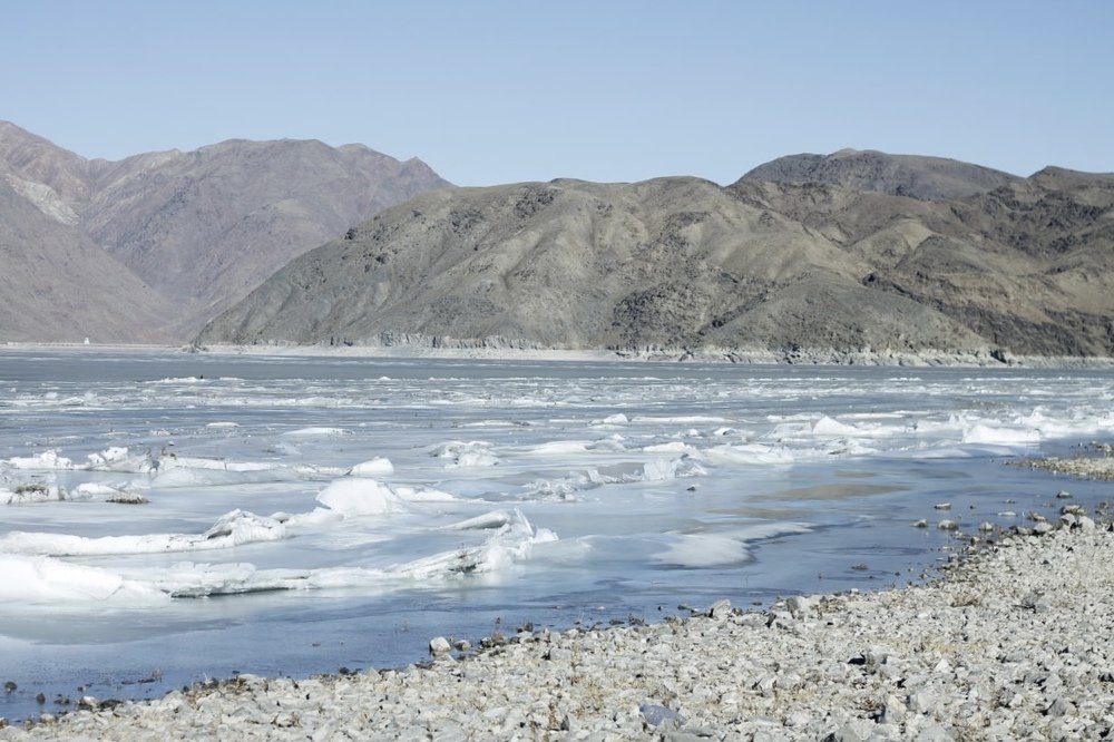 Волны Орто-Токойского водохранилища