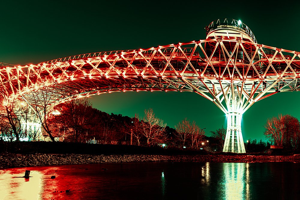 Фотография автора Milad Falahi