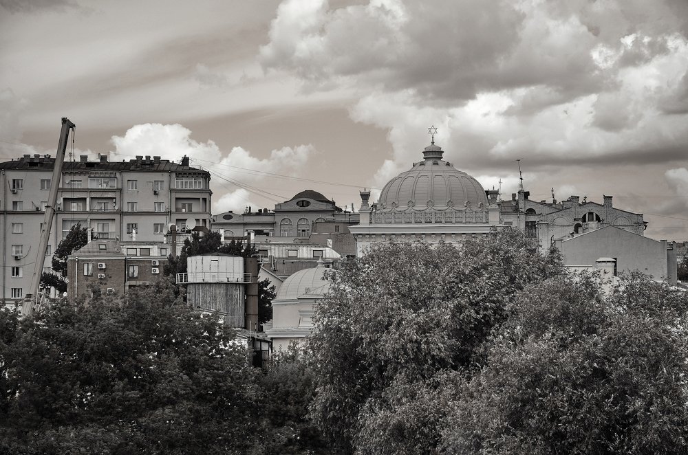 Московские контрасты