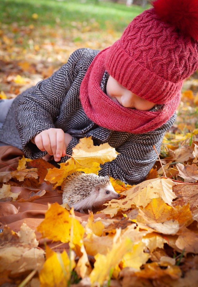 На прогулке.