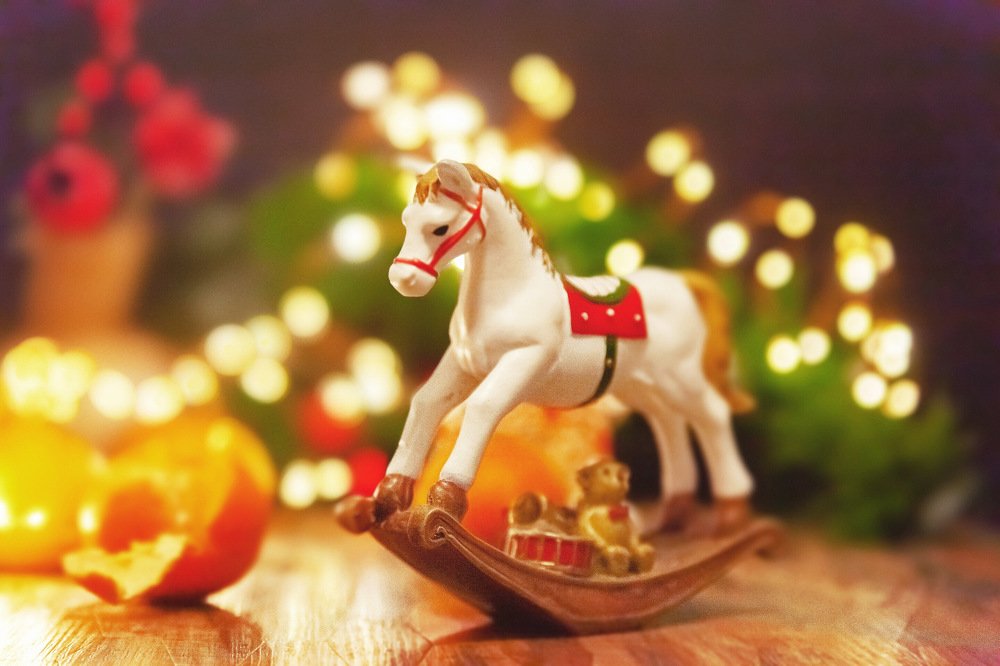 Новогодние игрушки.