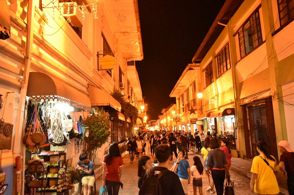 A Night at Calle Crisologo