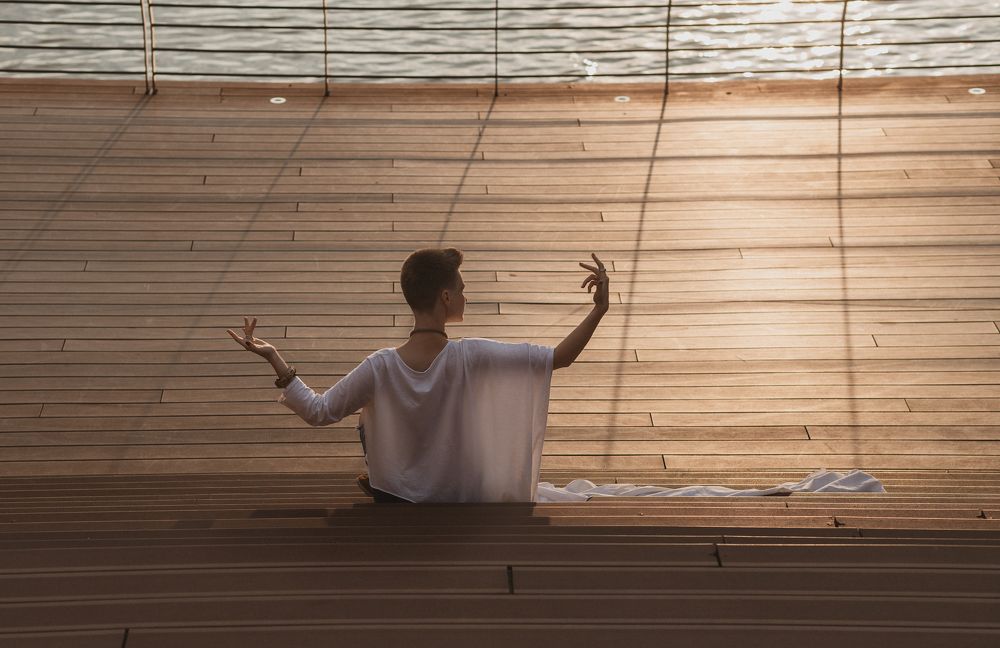 Photograph by Max Samadhi