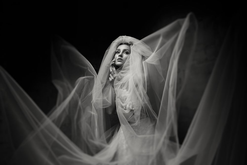 BRIDE. BLACK EDITION