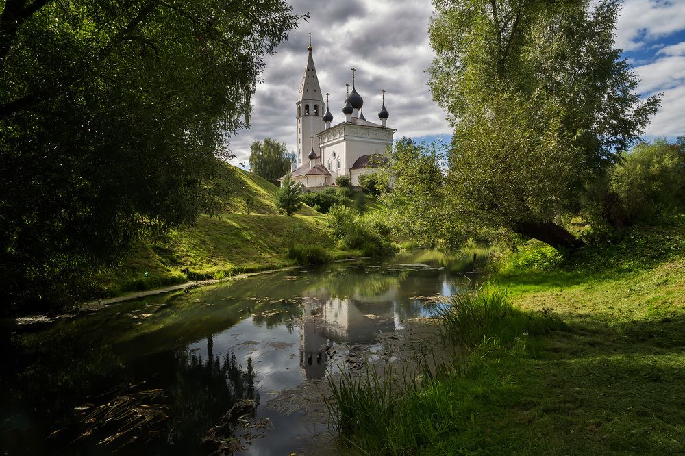 над речкой Ухтанкой