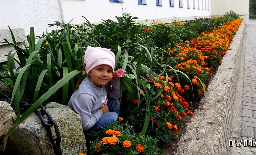 ДЮЙМОВОЧКА