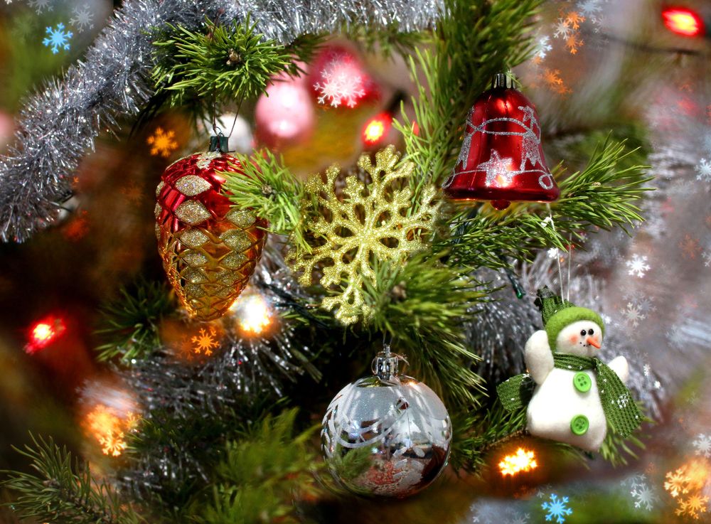 Toys hung up... (Игрушки повесили...)