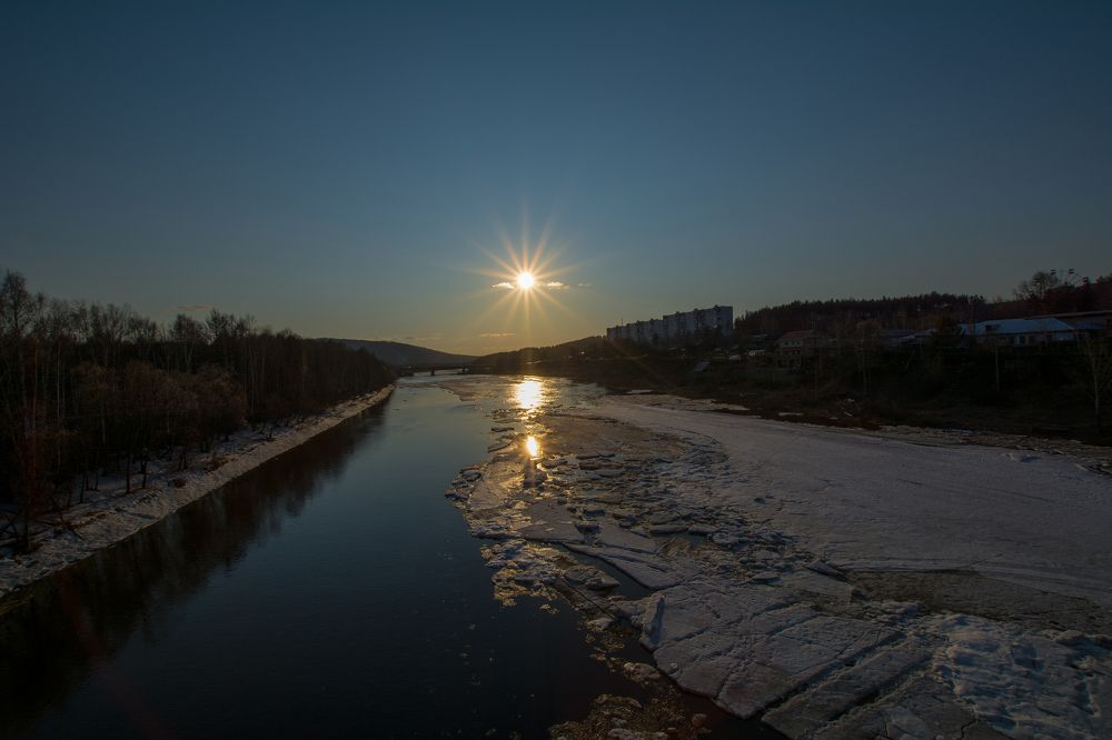 Ледоход в Тынде