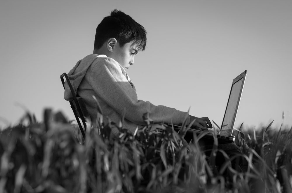 серая жизнь детей на удаленке