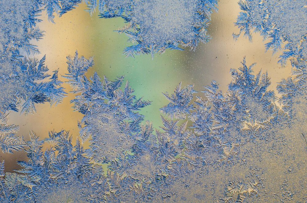 Морозный Узор В Виде Сердца.(красиво же)