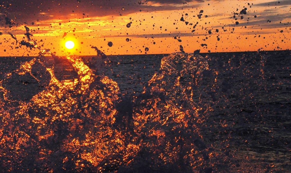 Закат на море