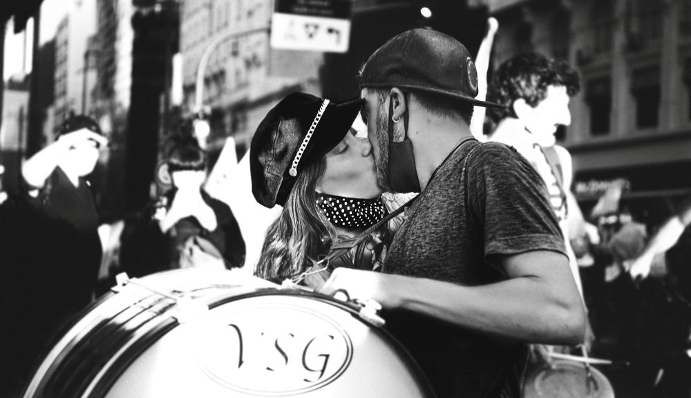 Hallar Amor en este Caos es Virtud