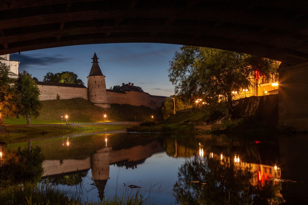 Псков, ночной Кремль