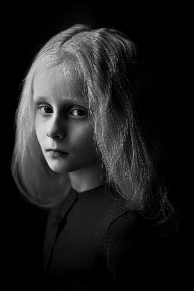 Грустная златовласка