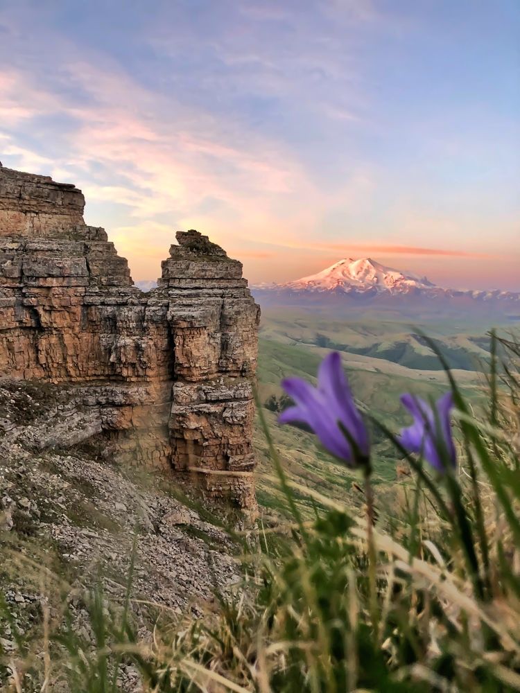Рассвет на плато Бермамыт.