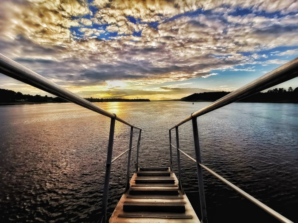 Течёт река Волга