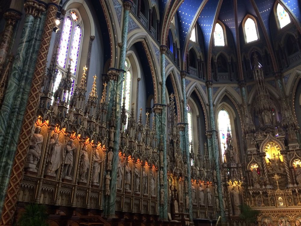 Базилика Богоматери Нотр-Дам  в столице Канады.