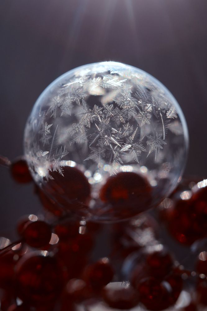 Снежинки в хрустале.
