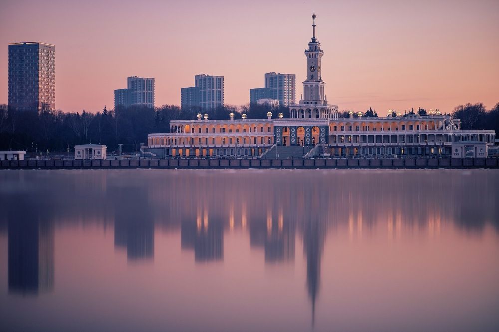 Речной на рассвете