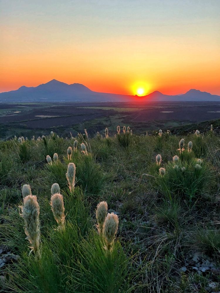 Закат на вершине горы Лысая.