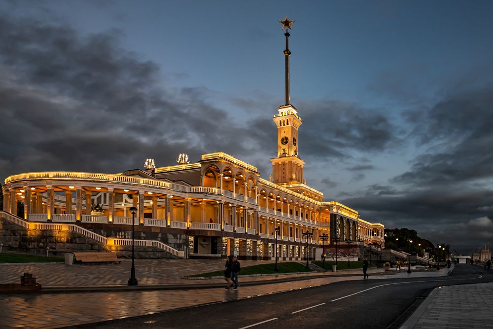 Порт пяти морей.