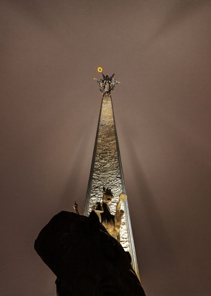 Монумент Победы