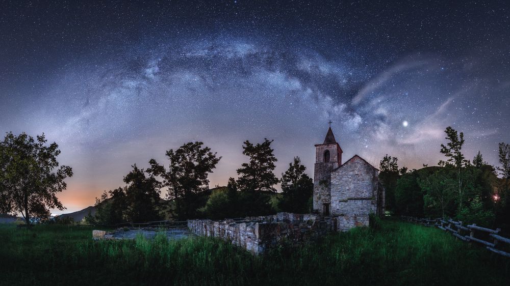 The stars above the old church