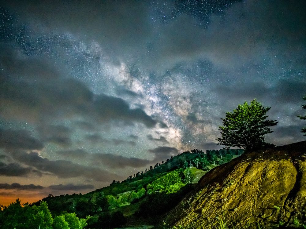 Milky way between the clouds