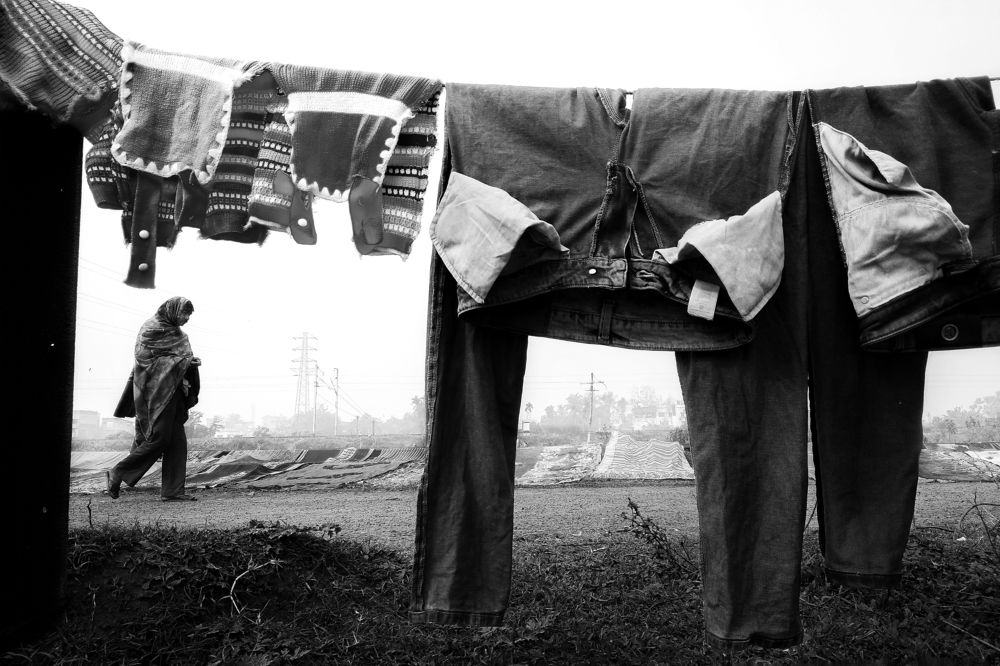 Foggy morning and a washerman.