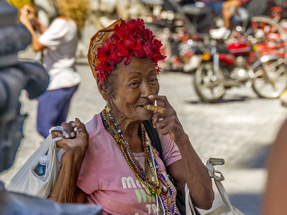 Гавана. Встреча на улице города.
