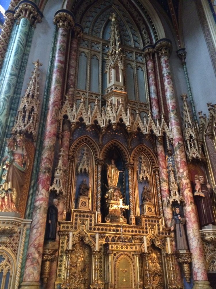 Нотр-Дам в столице Канады,